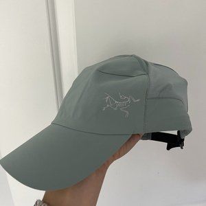 Arcteryx Calvus Cap Size L-XL